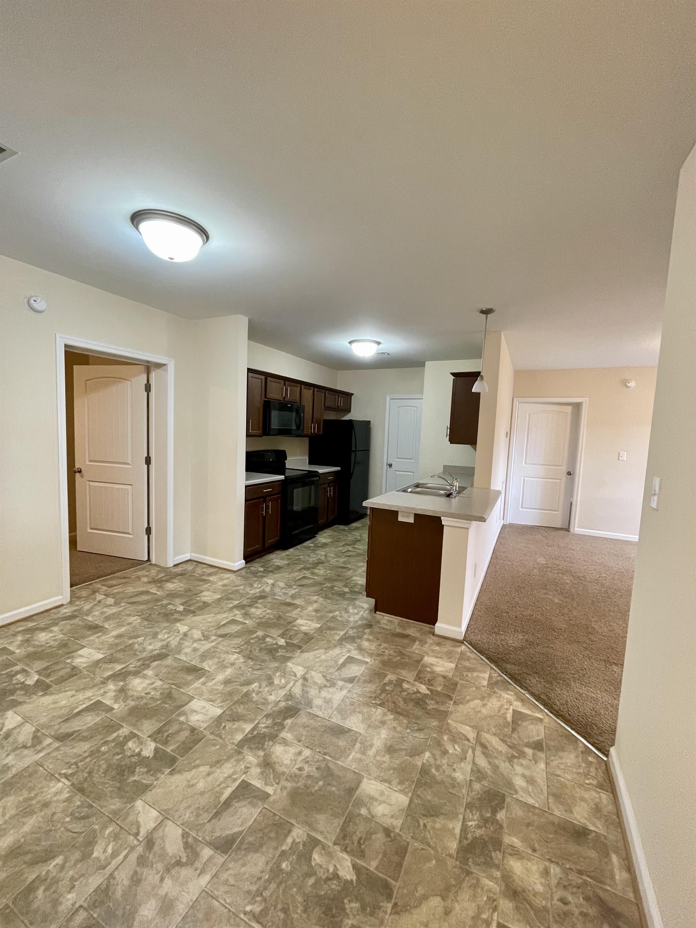 121 Colonnade Street - 4