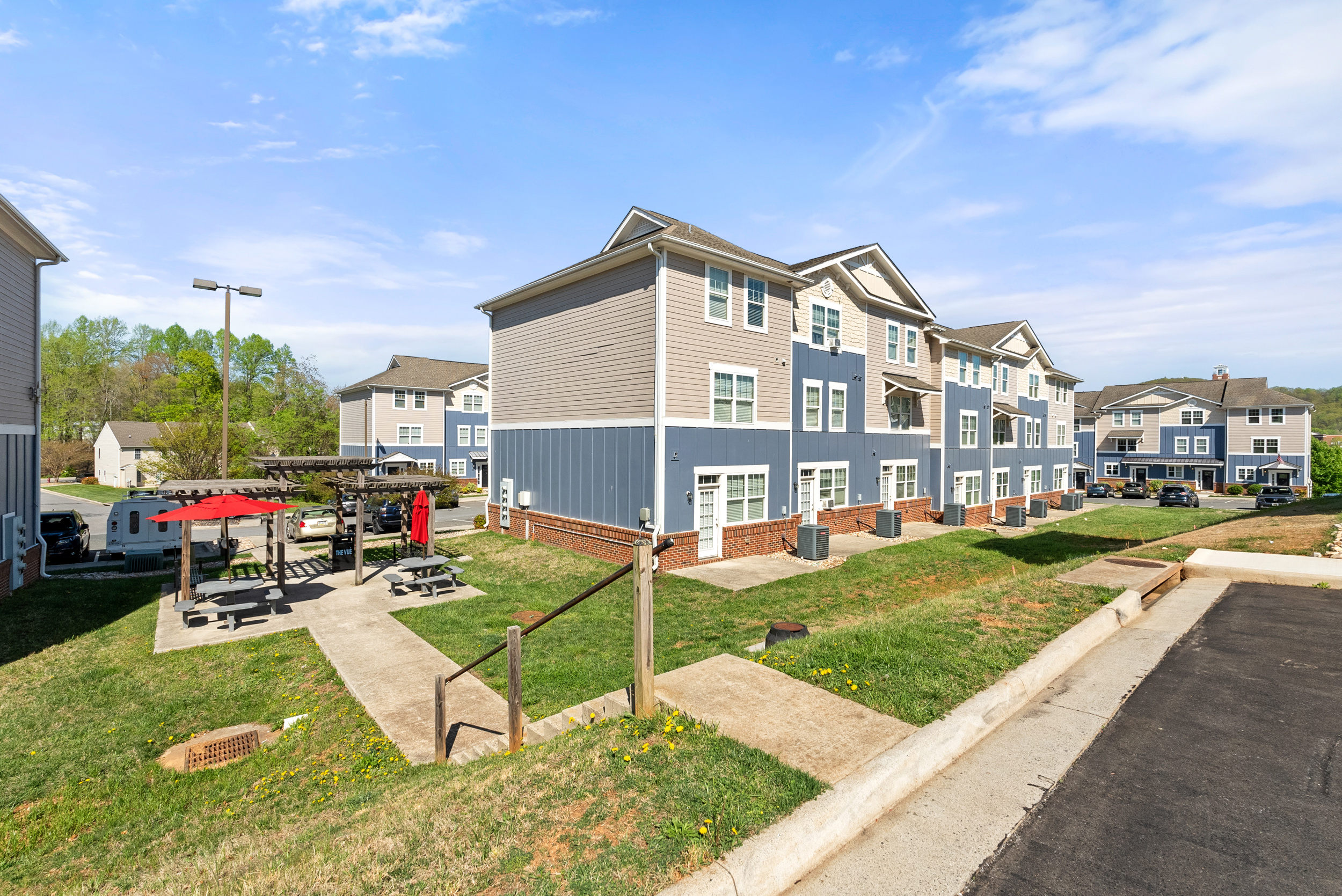 1600 Wards Ferry Road