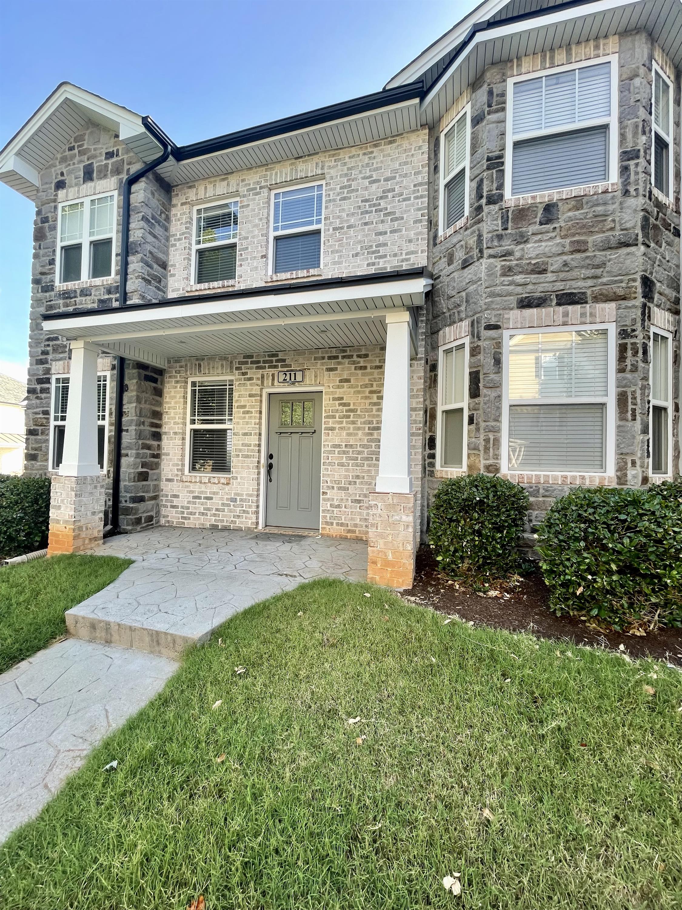 211 Capstone Dr - 1