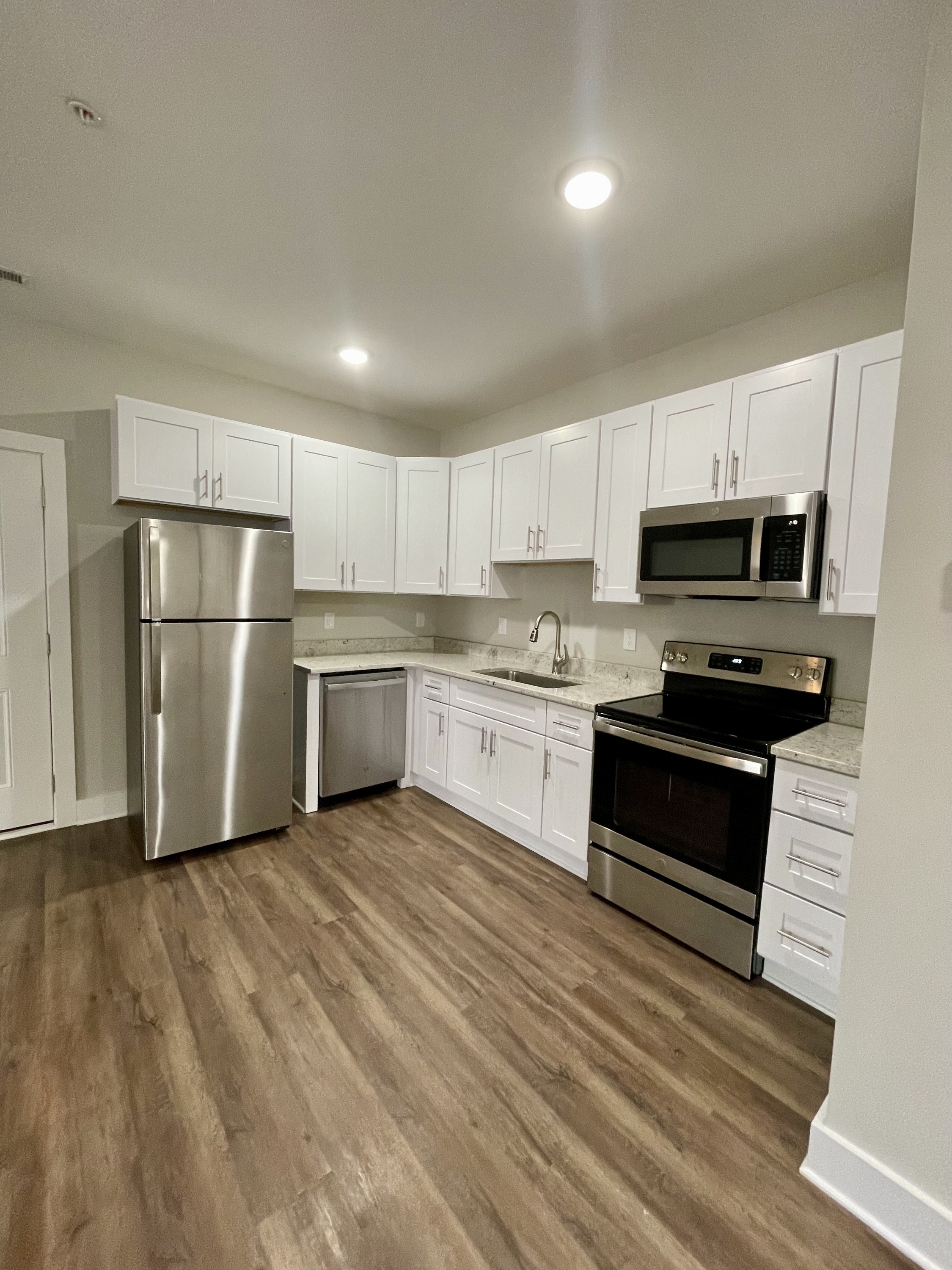 253 English Commons Drive - 102